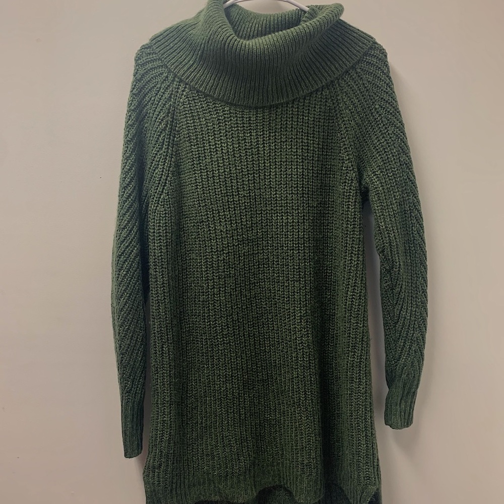 Green Long Sleeve Turtle Neck Sweater